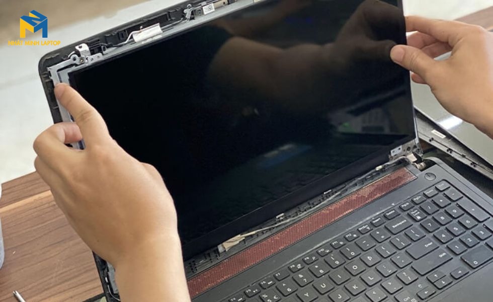 Sọc màn hình do hỏng tấm nền màn hình laptop