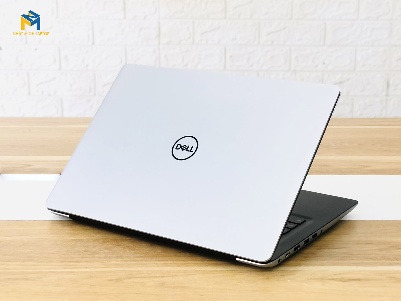 ngoại hình dell vostro 5481