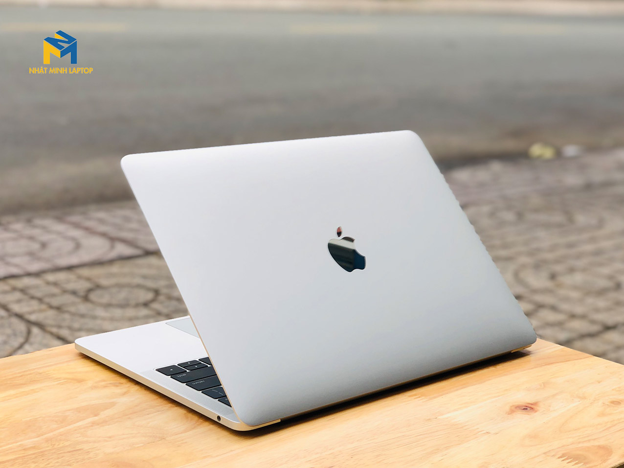 macbook pro 2016 