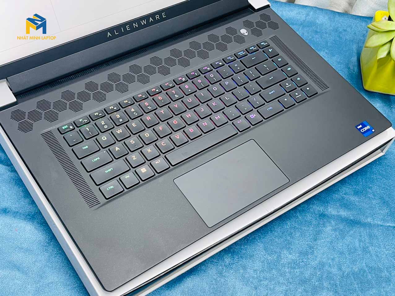 mua alienware x17 r2 ở đâu