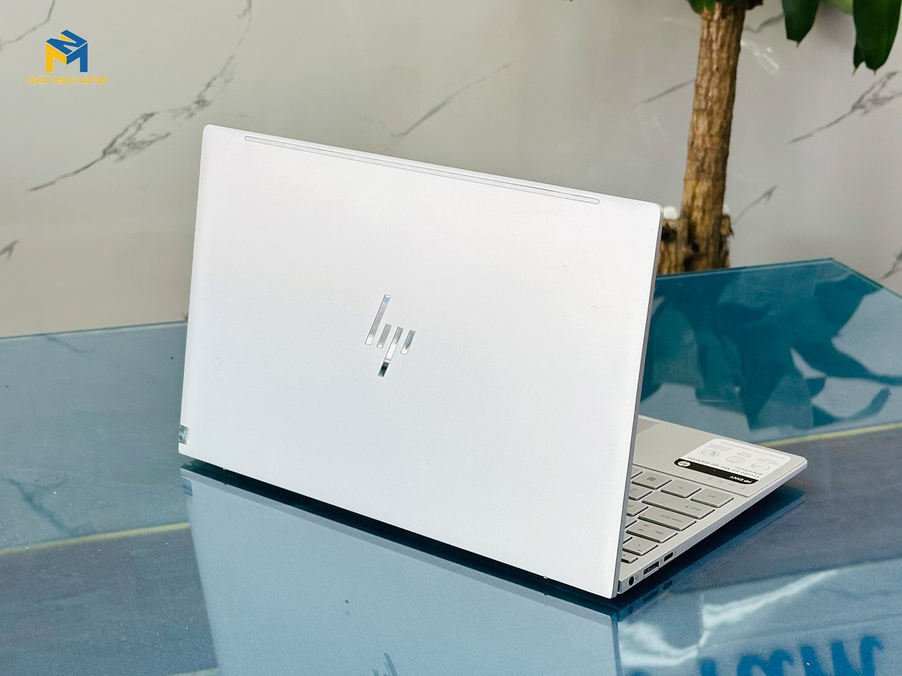 laptop hp spectre cu gia re