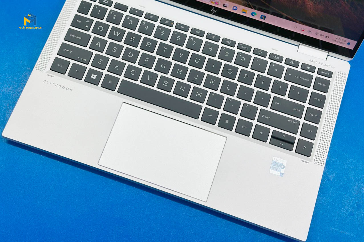 mua hp elitebook x360 1040 g8