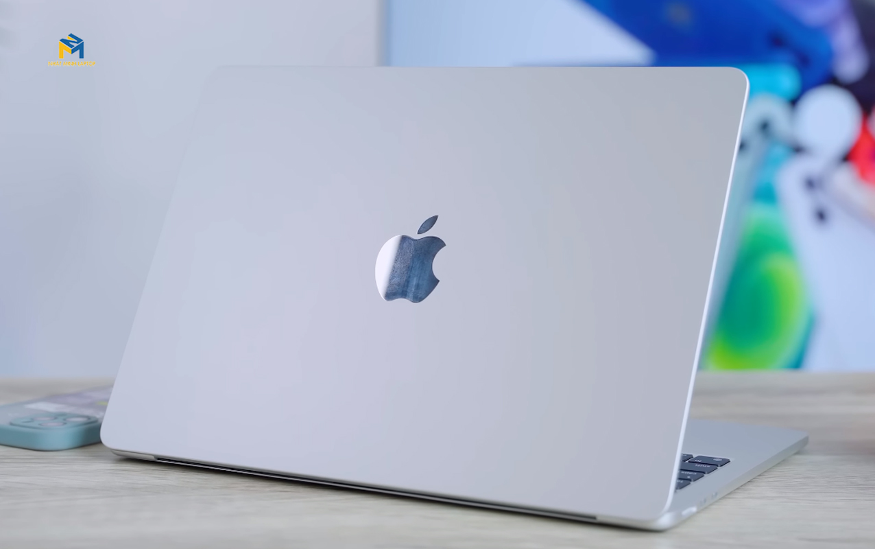 MacBook Air 13 inch M2 2022