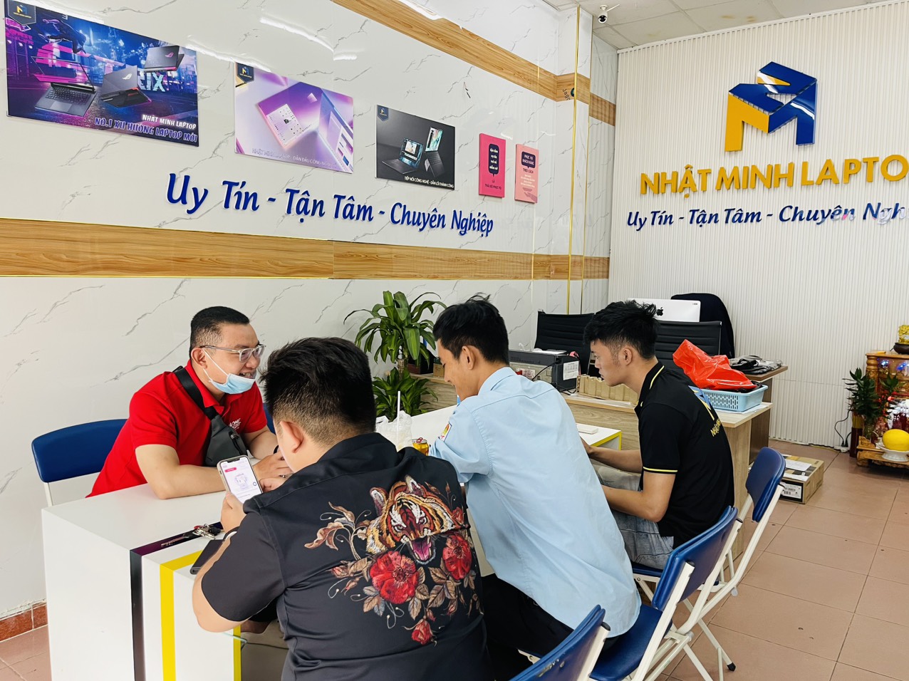 Mua may laptop cu gia re TPHCM ở địa chỉ nào uy tín?